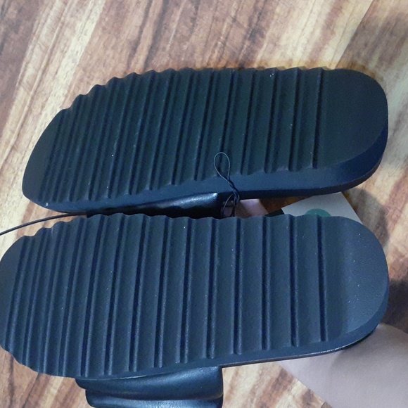 NWT Wild fable slippers size 8.5 - Picture 5 of 6